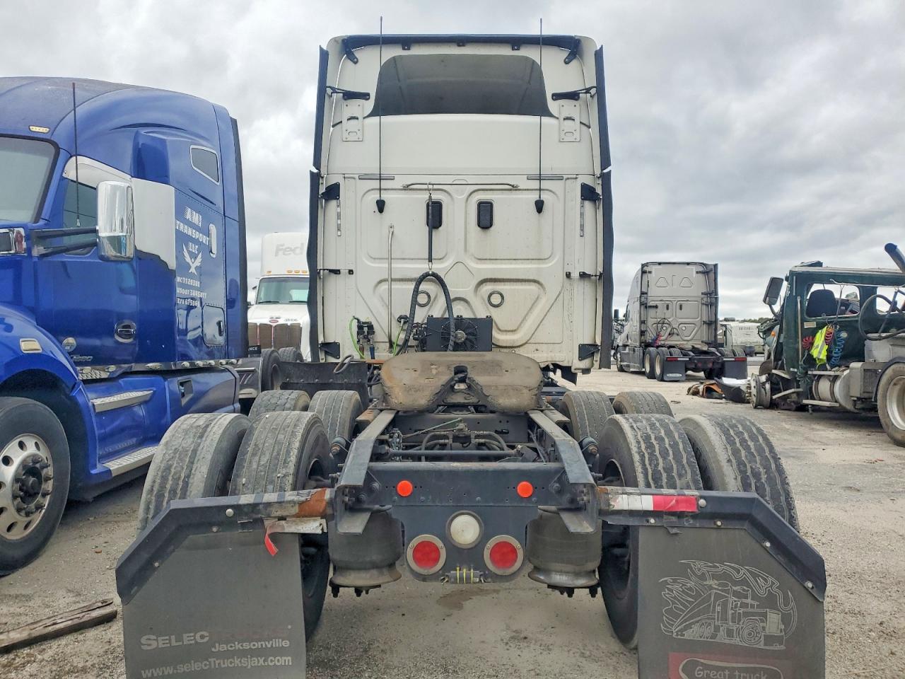 2017 FREIGHTLINER All other VIN 1FUGGLDR4HLJE0619 photo 9