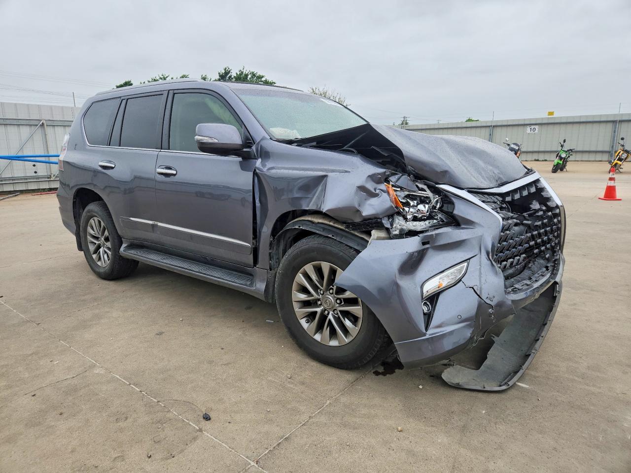 2017 Lexus Gx VIN JTJJM7FX0H5176001 photo 4