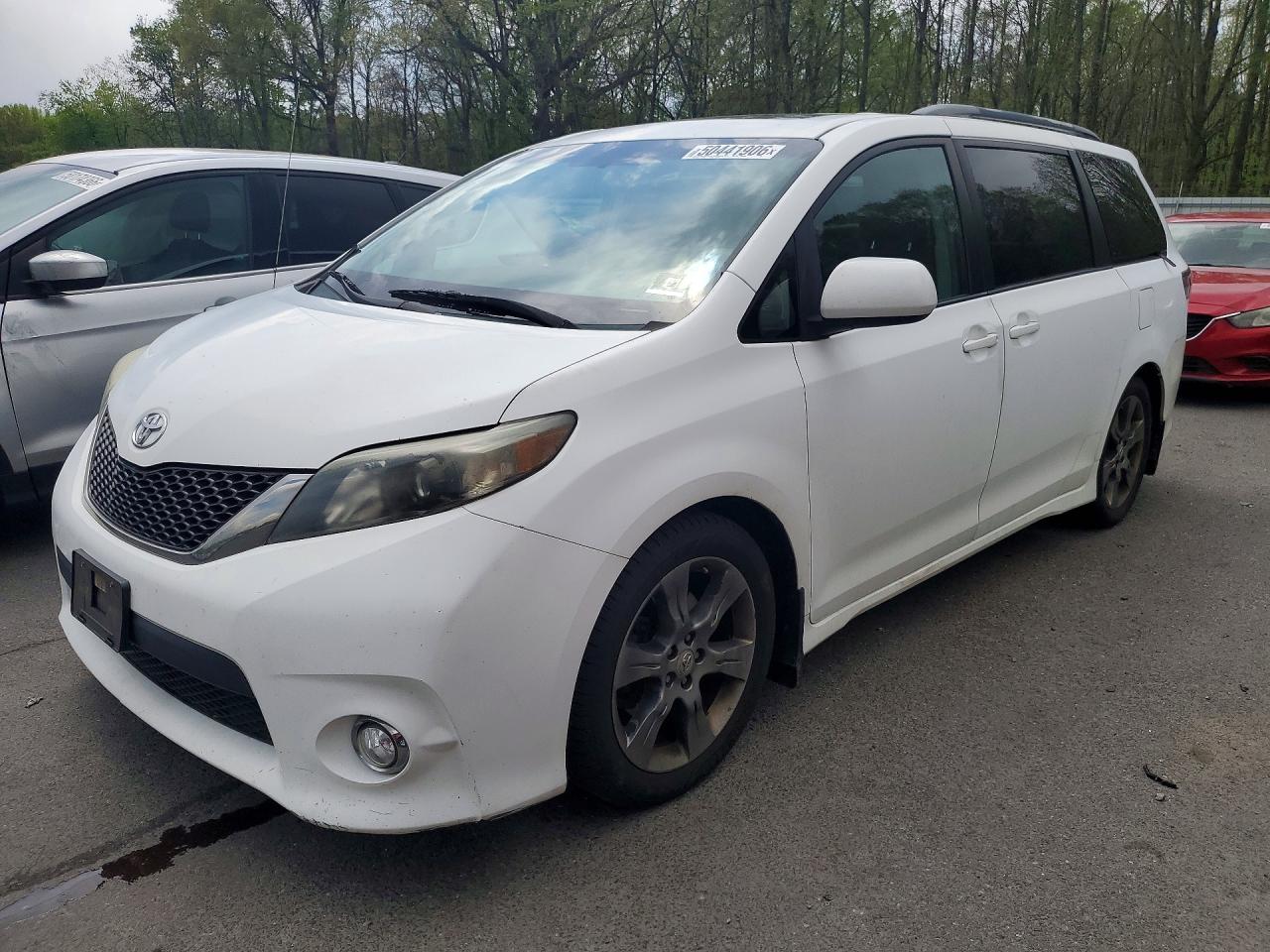 2011 TOYT Sienna VIN 5TDXK3DC2BS092999 photo 1