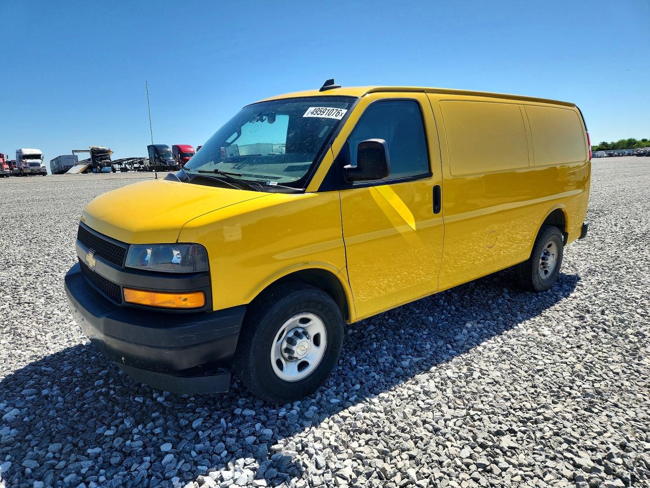 2021 CHEVROLET Express VIN 1GCWGAFP2M1174524 photo 1