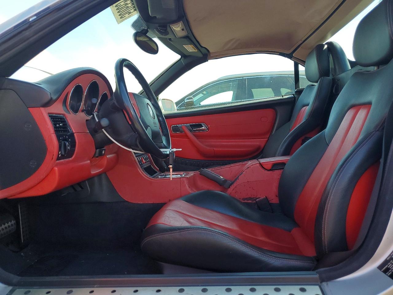 1999 Mercedes-Benz Slk-class VIN WDBKK47FXXF088789 photo 7