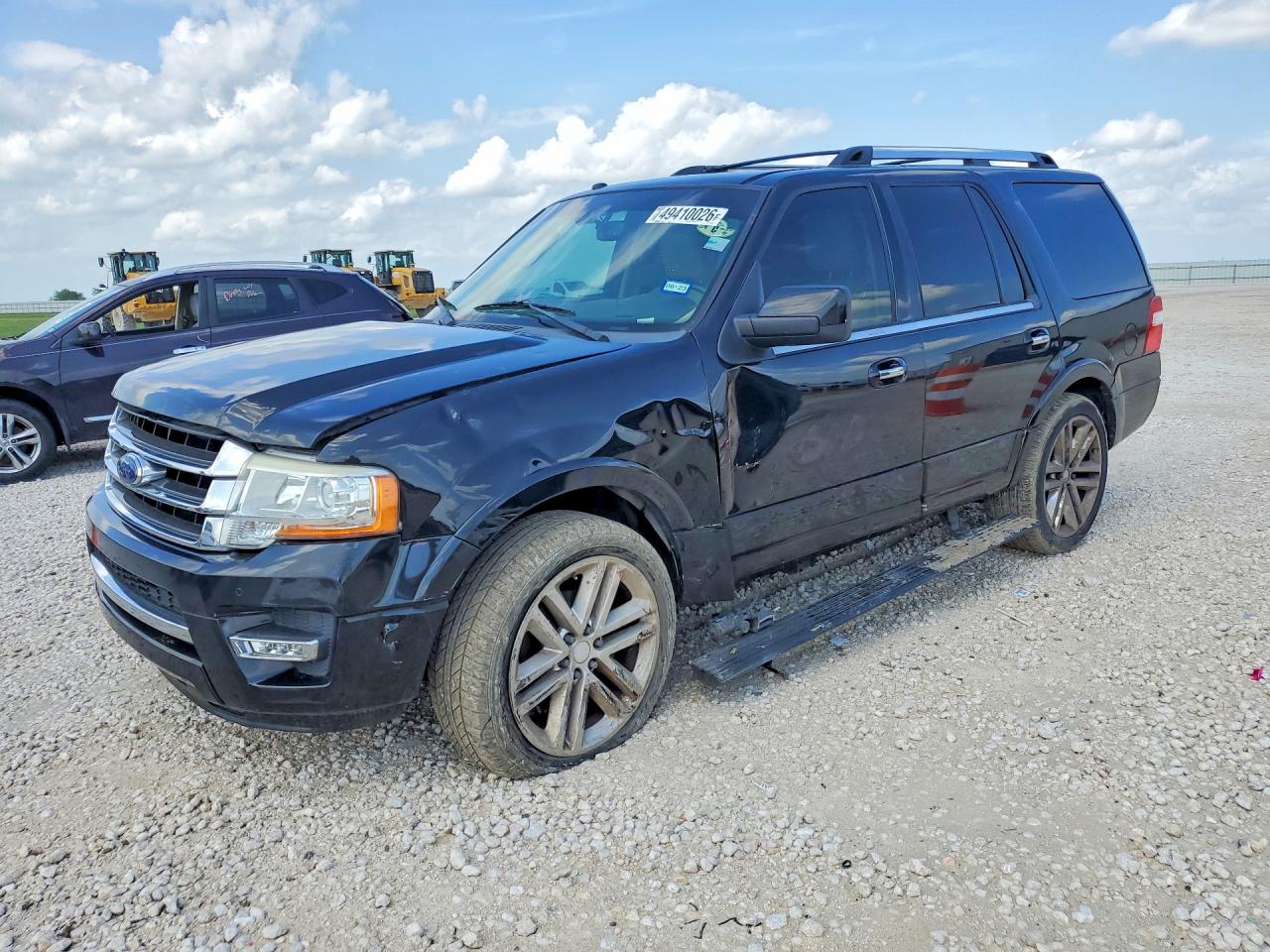 2015 Ford Expedition VIN 1FMJU1KT9FEF46826 photo 1