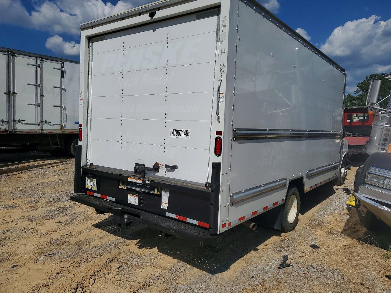 2021 GMC Savana VIN 7GZ37TC7XMN011313 photo 3
