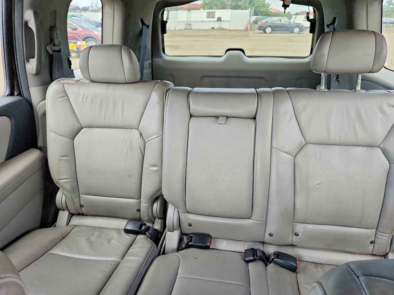 2011 HOND Pilot VIN 5FNYF4H55BB069859 photo 10
