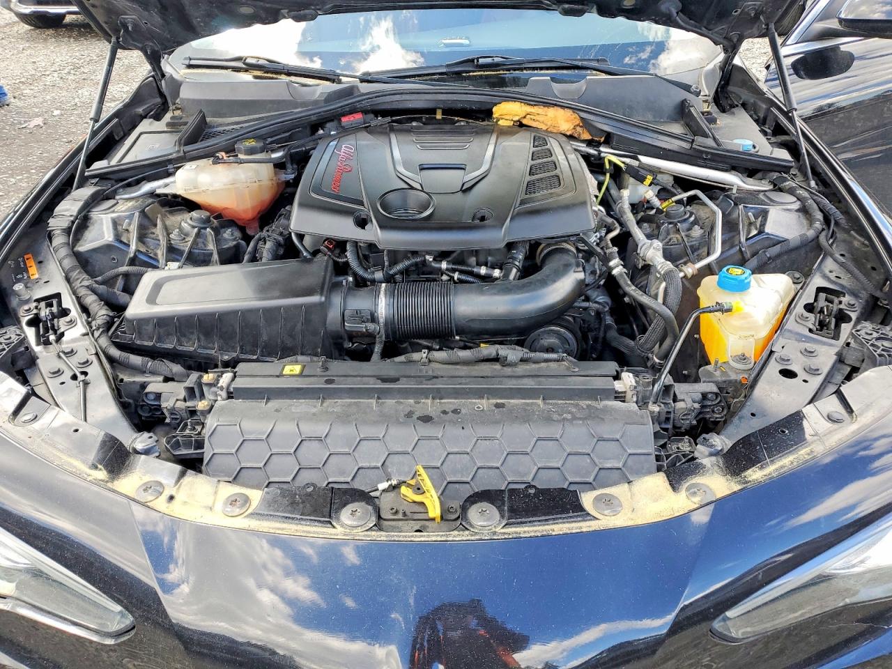2018 ALFA Giulia VIN ZARFAEDN7J7576337 photo 11