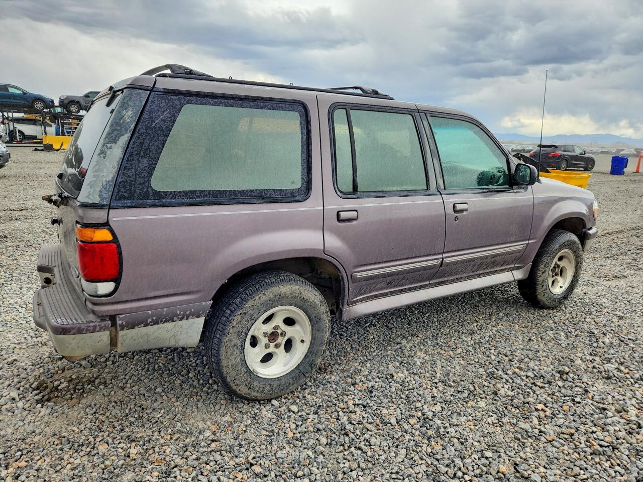 1997 FORD Explorer VIN 1FMDU34E6VZA96194 photo 3