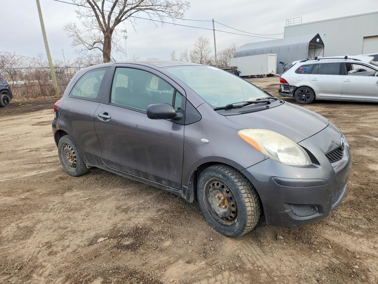 2011 Toyota Yaris VIN JTDJT4K33B5337603 photo 4