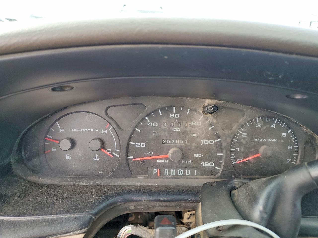 2001 Ford Taurus VIN 1FAFP55U21A126182 photo 9