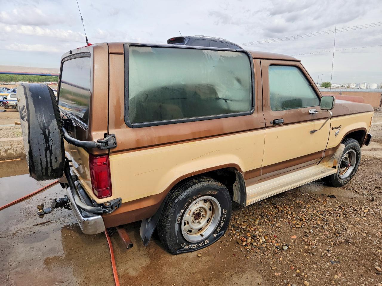 1985 Ford Bronco VIN 1FMCU14S1FUB72943 photo 3