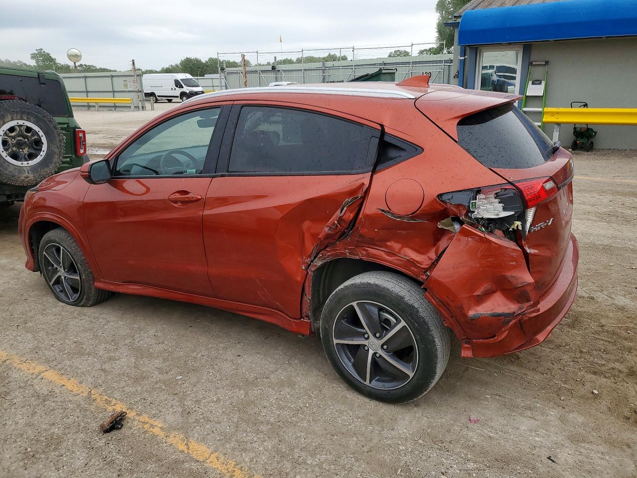 2020 Hr-v VIN 3CZRU6H90LM736207 photo 2
