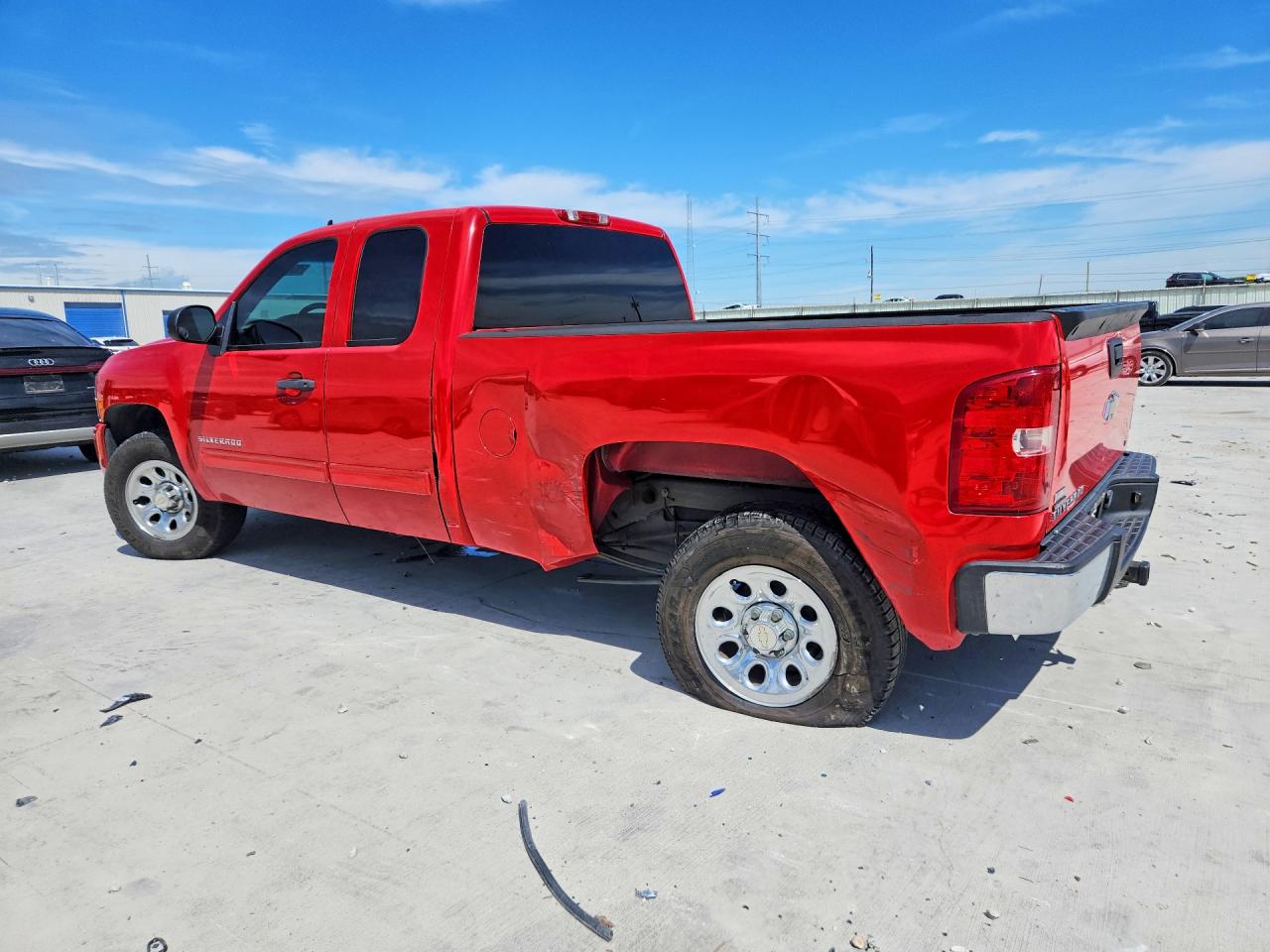 2010 Chevrolet Silverado VIN 1GCSCREA7AZ286352 photo 2