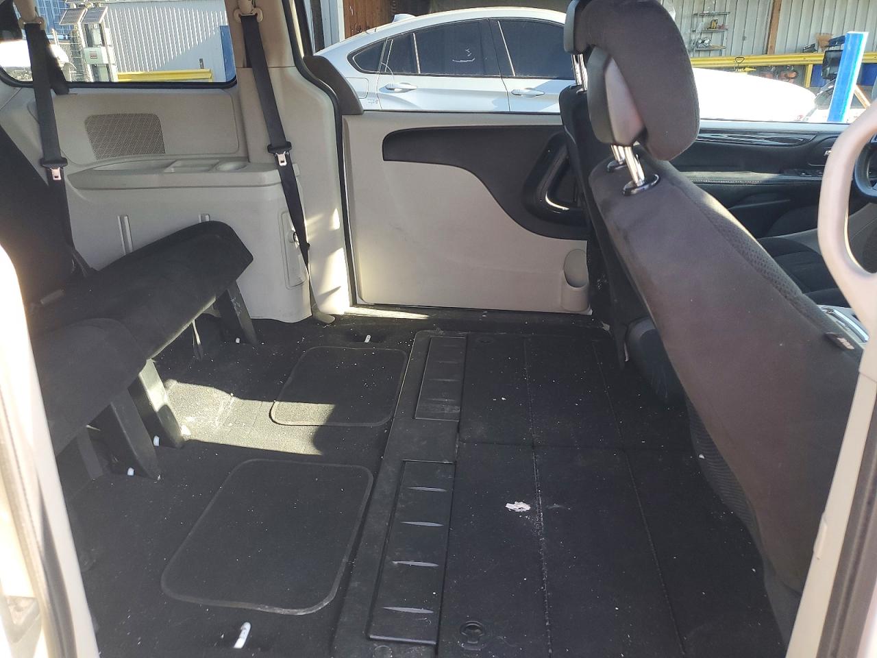 2012 Dodge Caravan VIN 2C4RDGCG4CR257461 photo 11