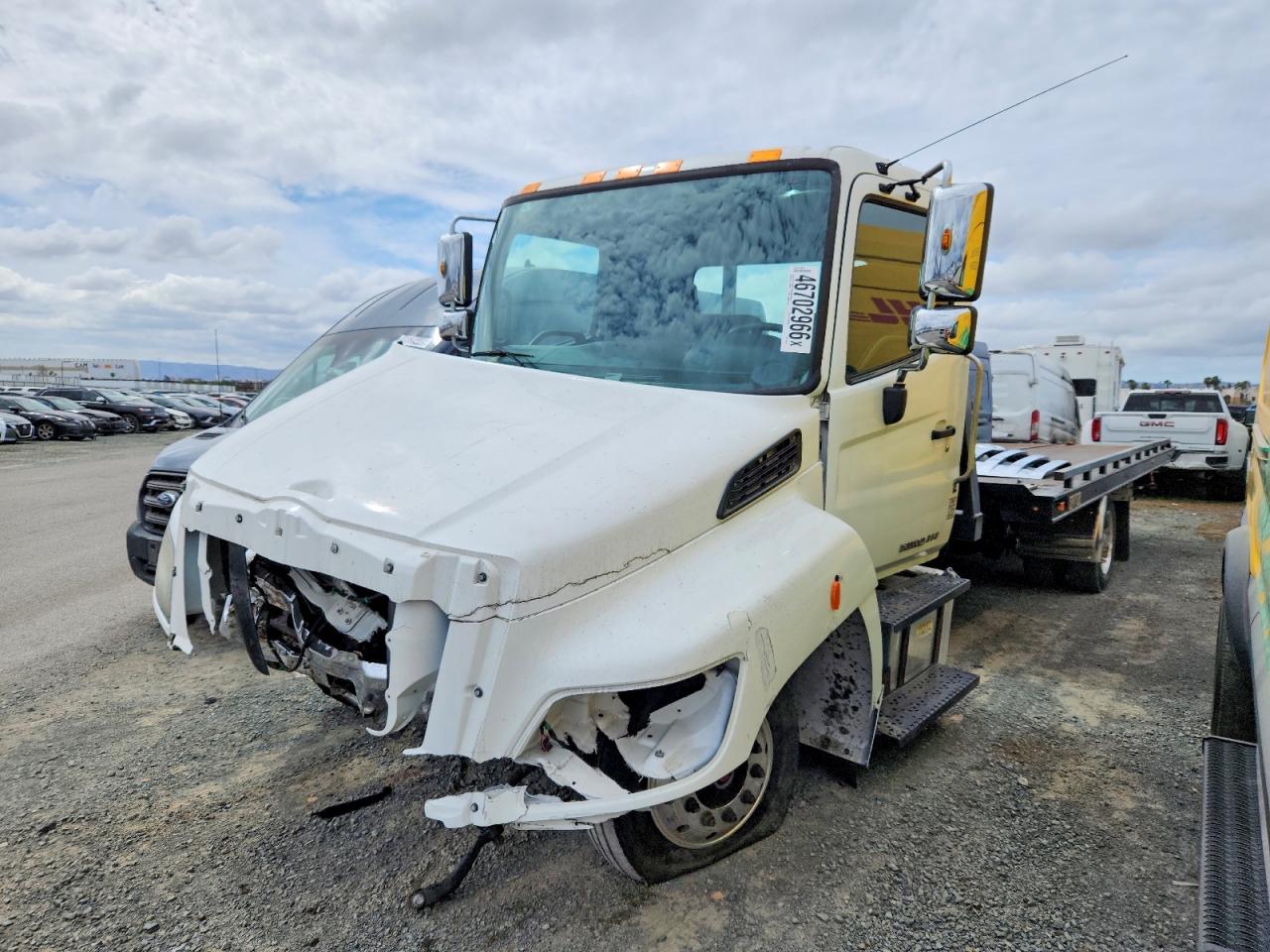 2020 HINO All other VIN 5PVNJ8JN9L5S54261 photo 2