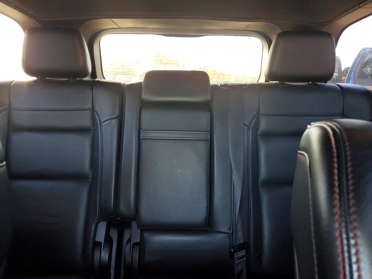 2018 Jeep Cherokee VIN 1C4RJFLG4JC230043 photo 10