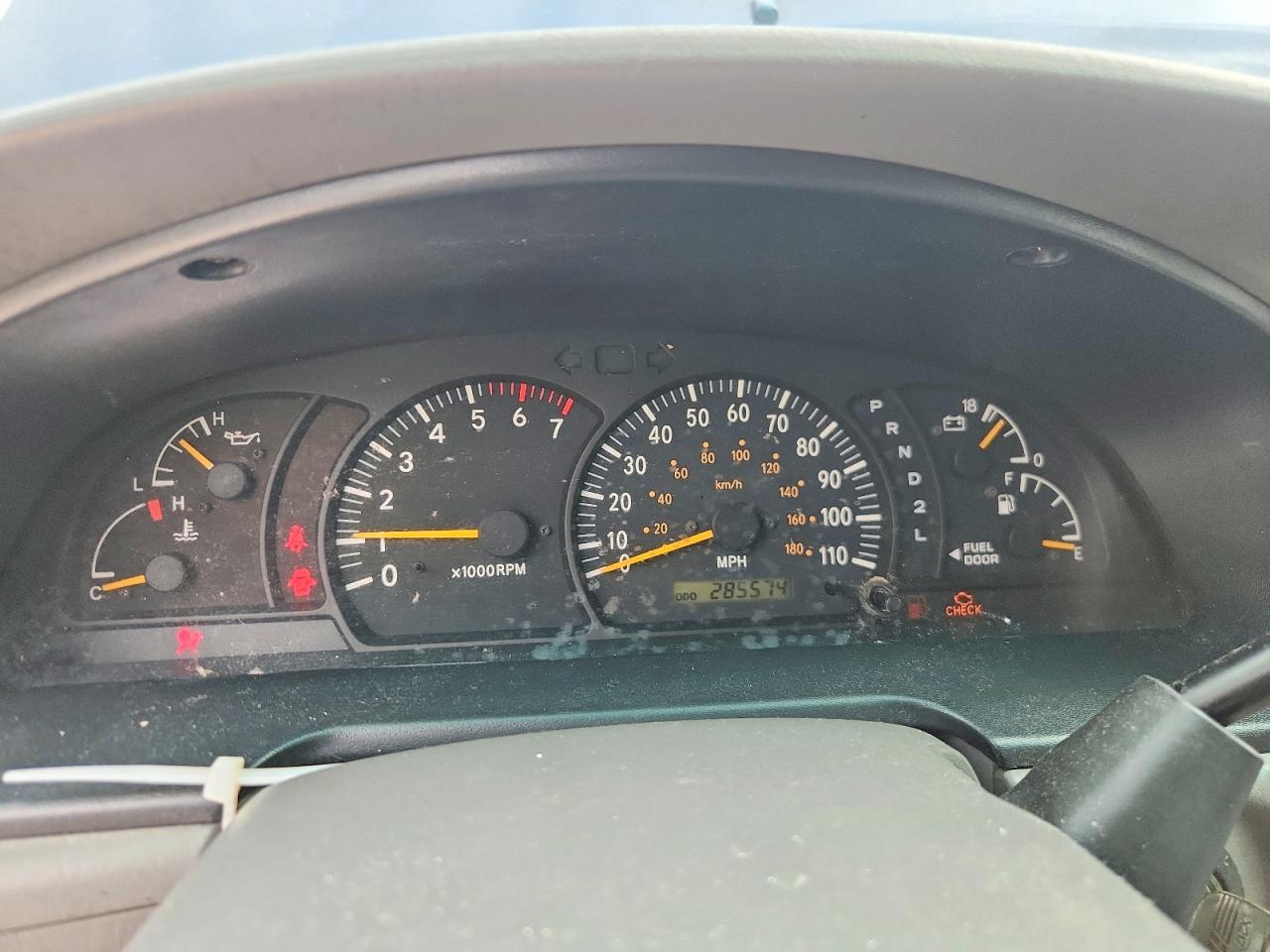 2002 Toyota Tundra VIN 5TBRN34172S305808 photo 9