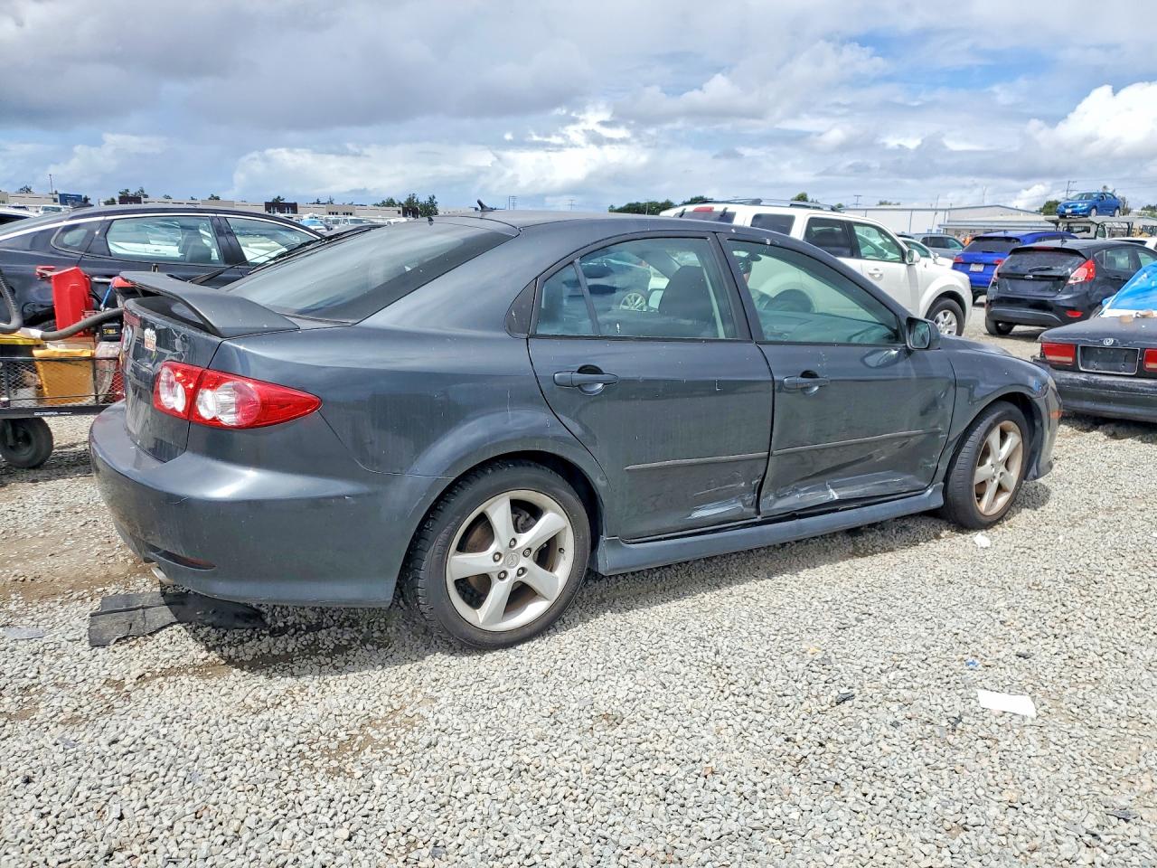 2004 Mazda 6 VIN 1YVHP84C745N89617 photo 3