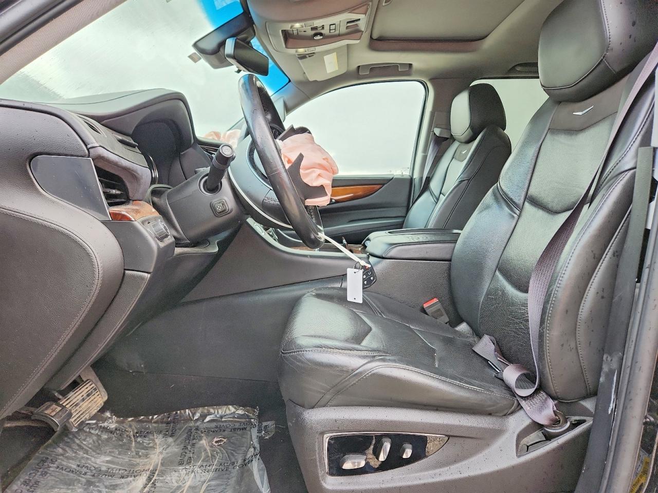 2017 Cadillac Escalade VIN 1GYS3HKJ7HR111084 photo 7