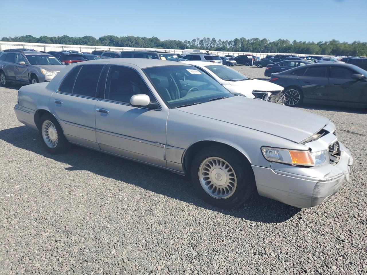 2000 MERCURY Grmarquis VIN 2MEFM75W7YX655319 photo 4