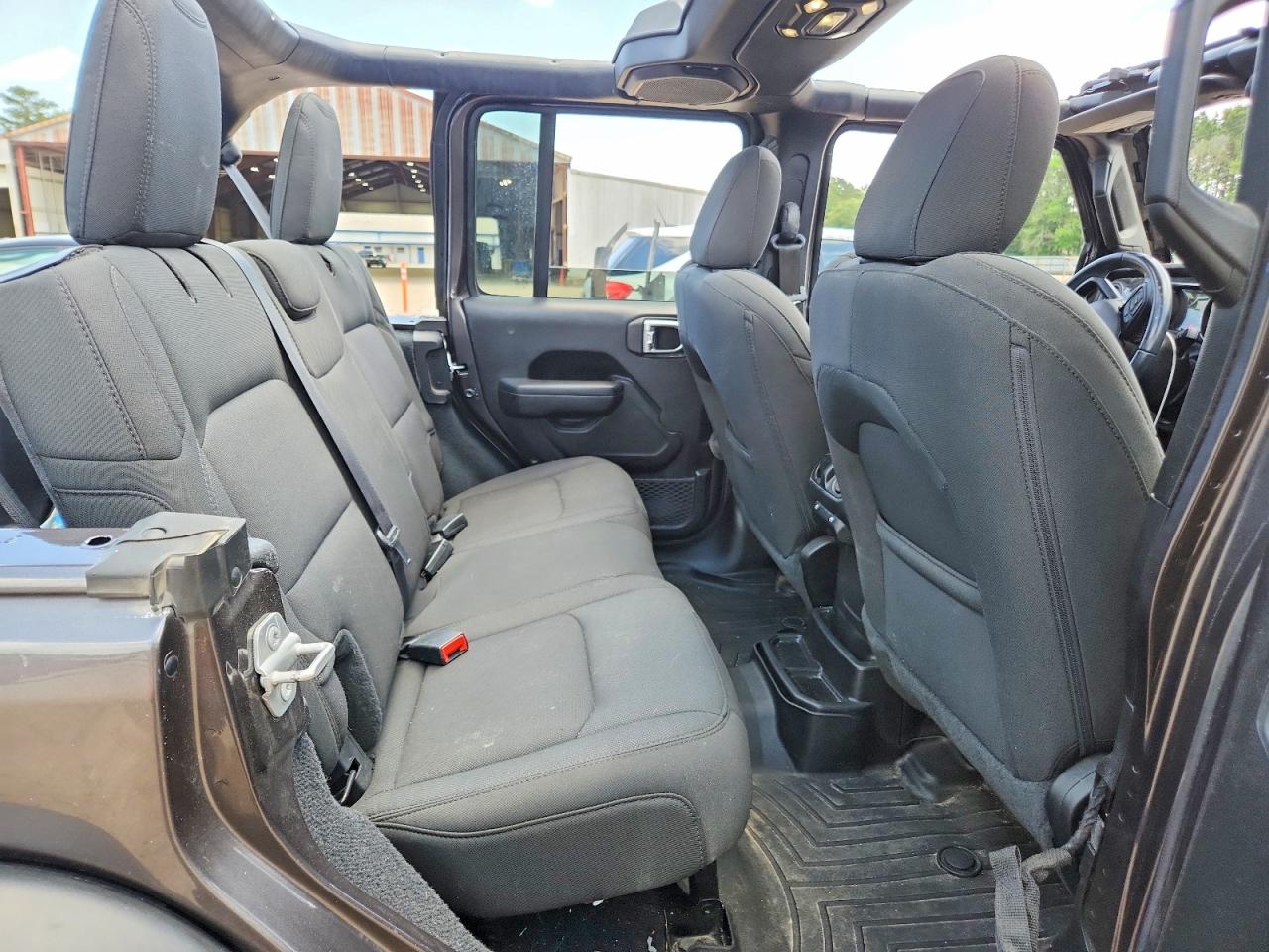 2022 JEEP Wrangler / VIN 1C4HJXDN6NW127094 photo 10
