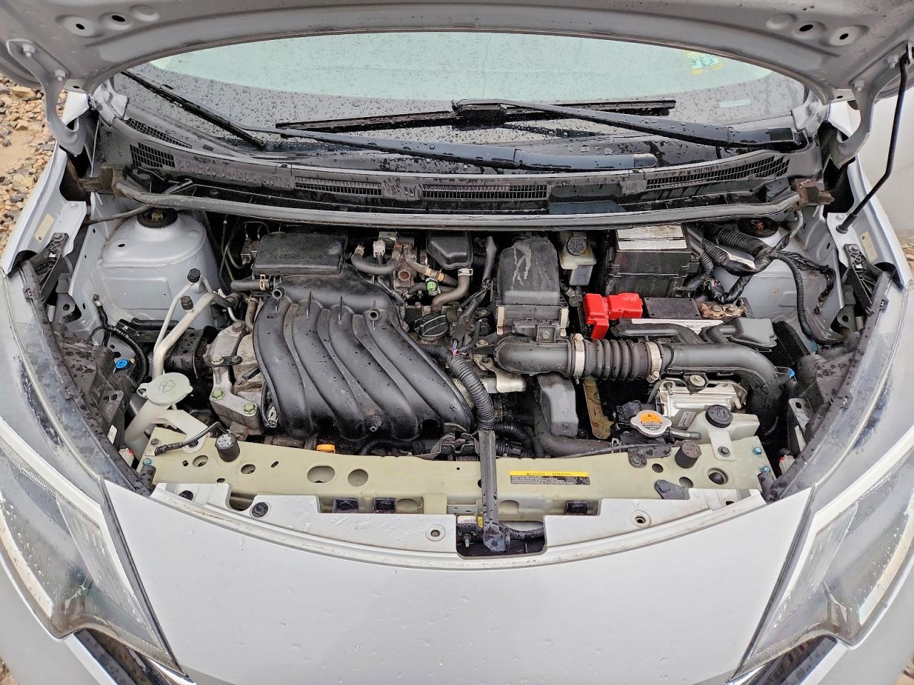 2018 Nissan Versa note VIN 3N1CE2CP0JL352568 photo 11