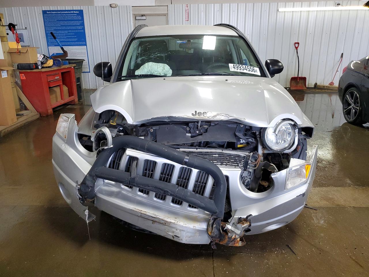 2010 Jeep Compass VIN 1J4NF4FB8AD517913 photo 5