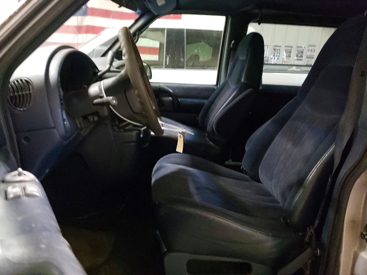 2000 CHEV Astro VIN 1GNEL19W8YB177218 photo 7
