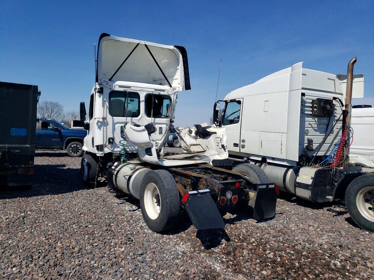 2015 FREIGHTLINER All models VIN 1FUBGAD49FLGD9905 photo 3