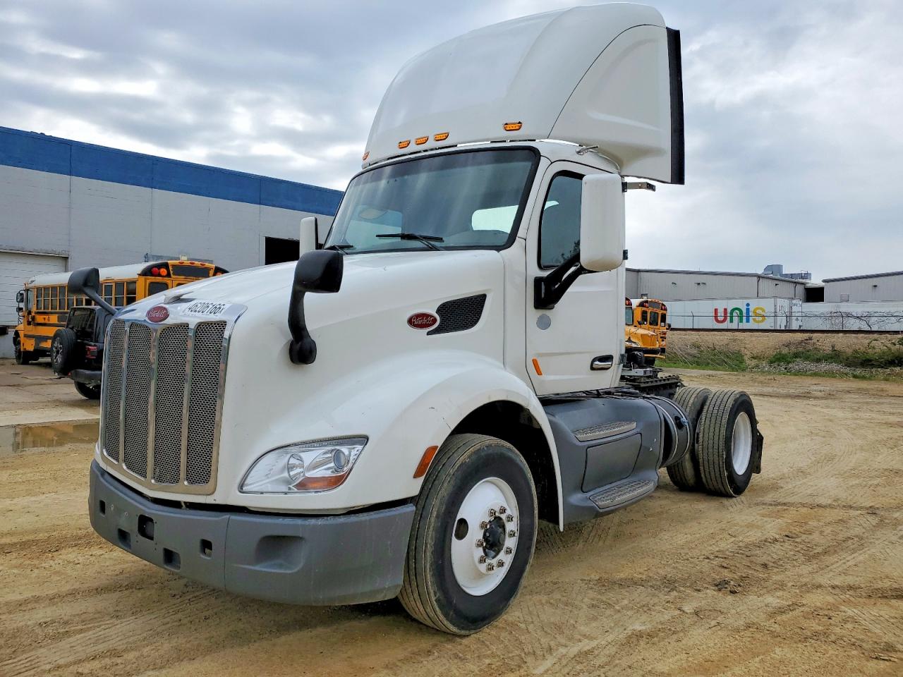 2017 PETERBILT All other VIN 1XPBA48X4HD428445 photo 2