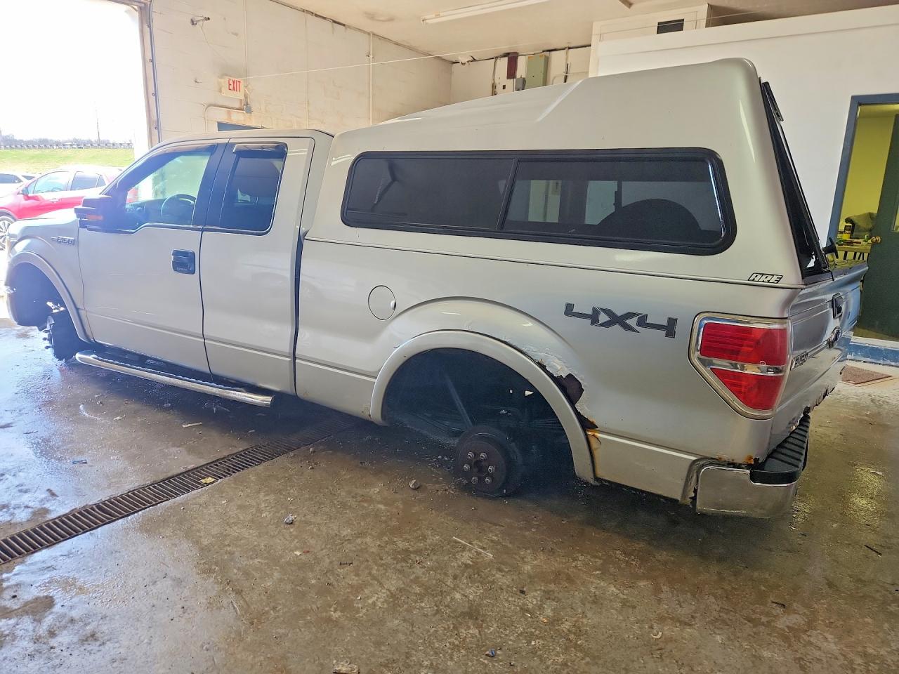 2011 Ford F150 VIN 1FTFX1EFXBFC22487 photo 2