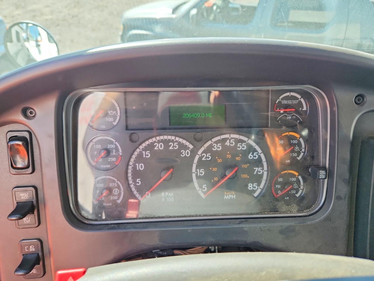 2019 FREIGHTLINER All other VIN 1FVACXD20KHKK5740 photo 9