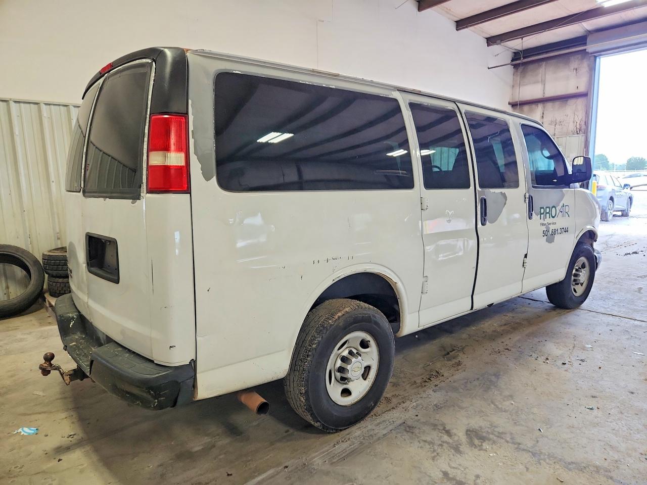 2012 Chev Express VIN 1GCWGFCG8C1122993 photo 3