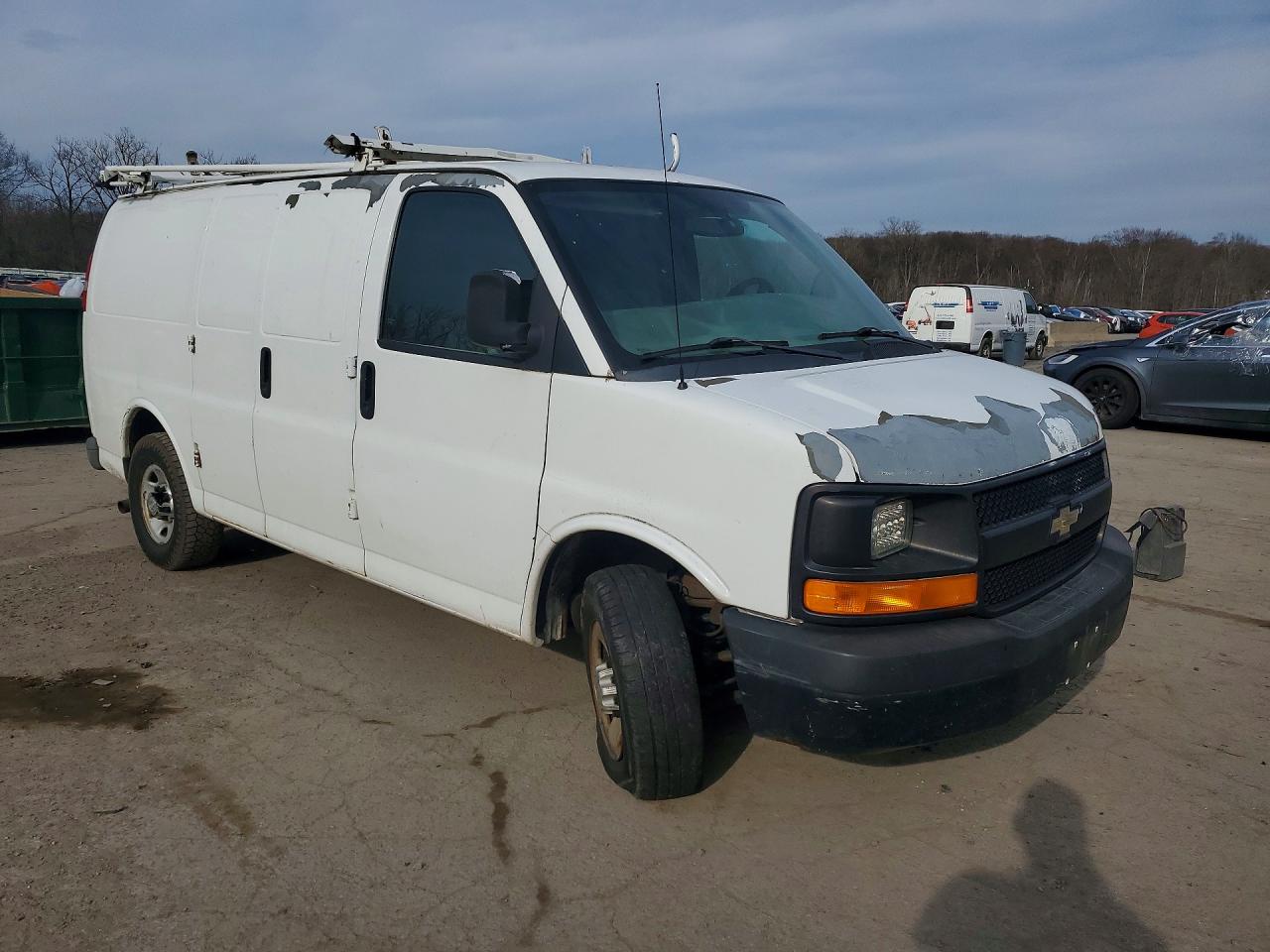 2010 CHEV Express VIN 1GCZGFDAXA1163985 photo 4
