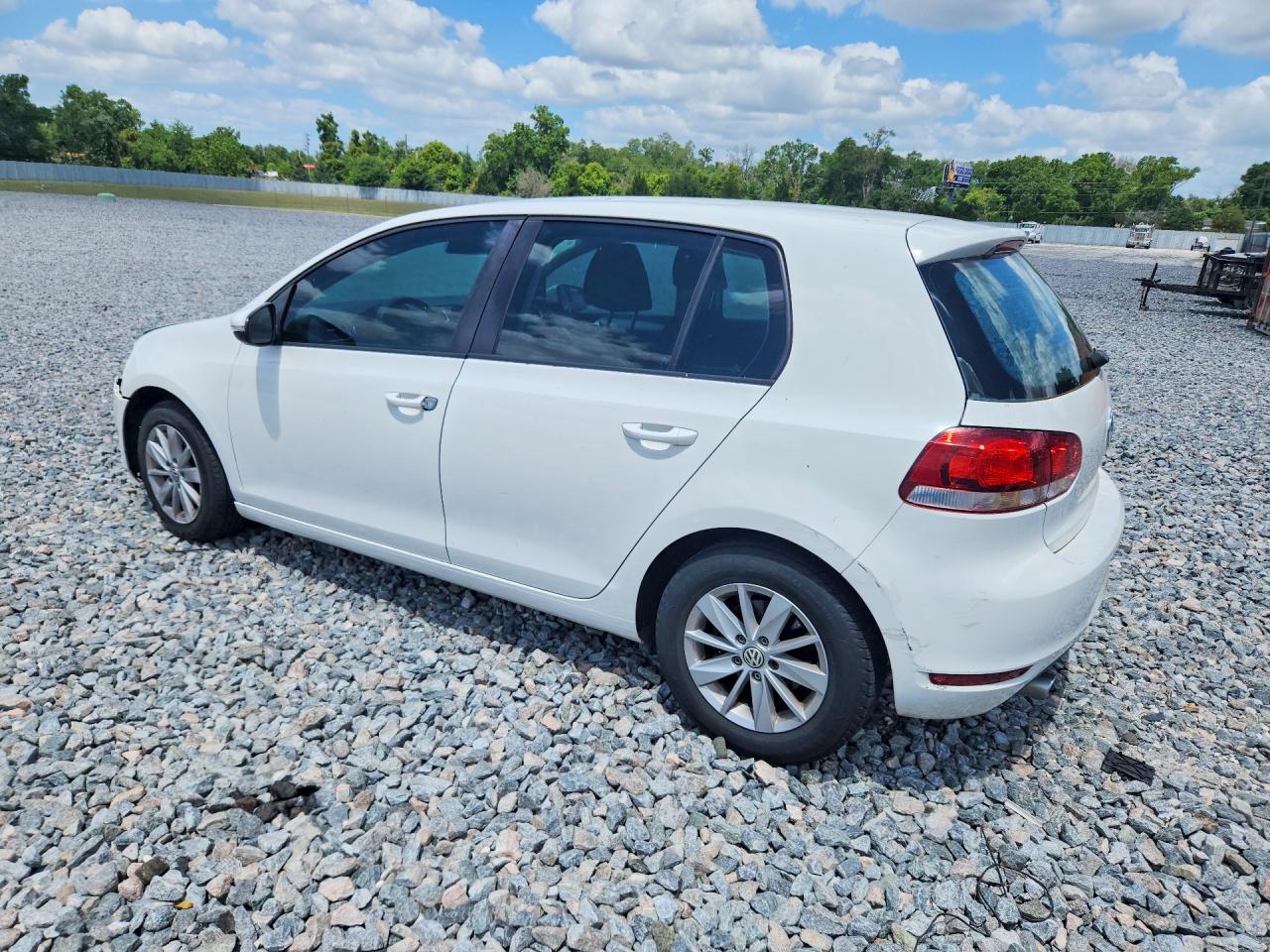 2011 VOLKSWAGEN Golf VIN WVWDA7AJ9BW157105 photo 2
