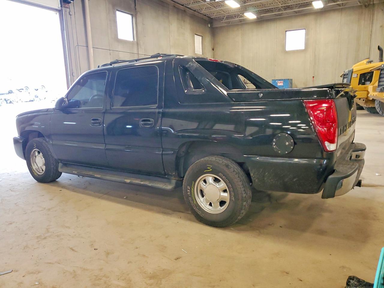 2006 Chevrolet Avalanche VIN 3GNEC12Z06G110718 photo 2