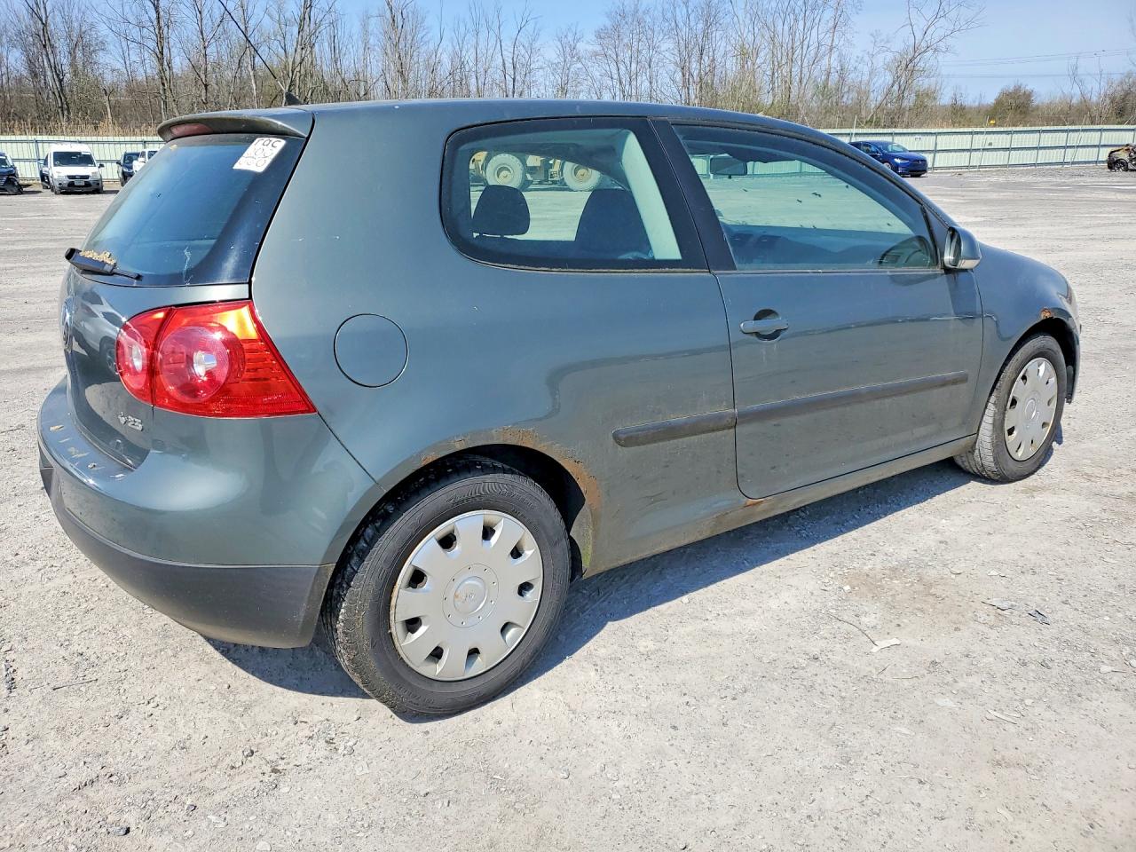 2008 Volkswagen Rabbit VIN WVWBA71K38W315205 photo 3