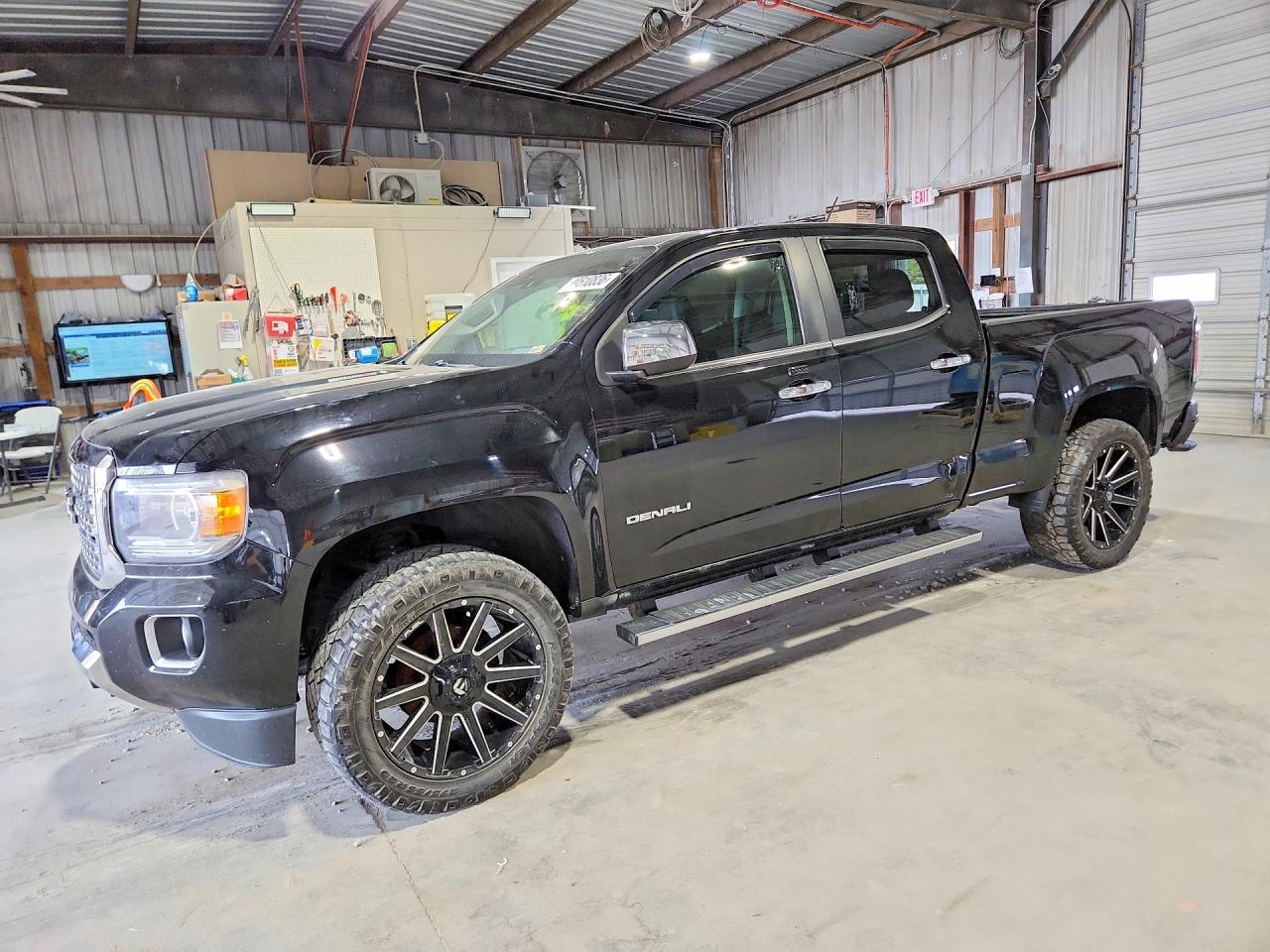 2018 GMC Canyon VIN 1GTP6EE14J1125834 photo 1