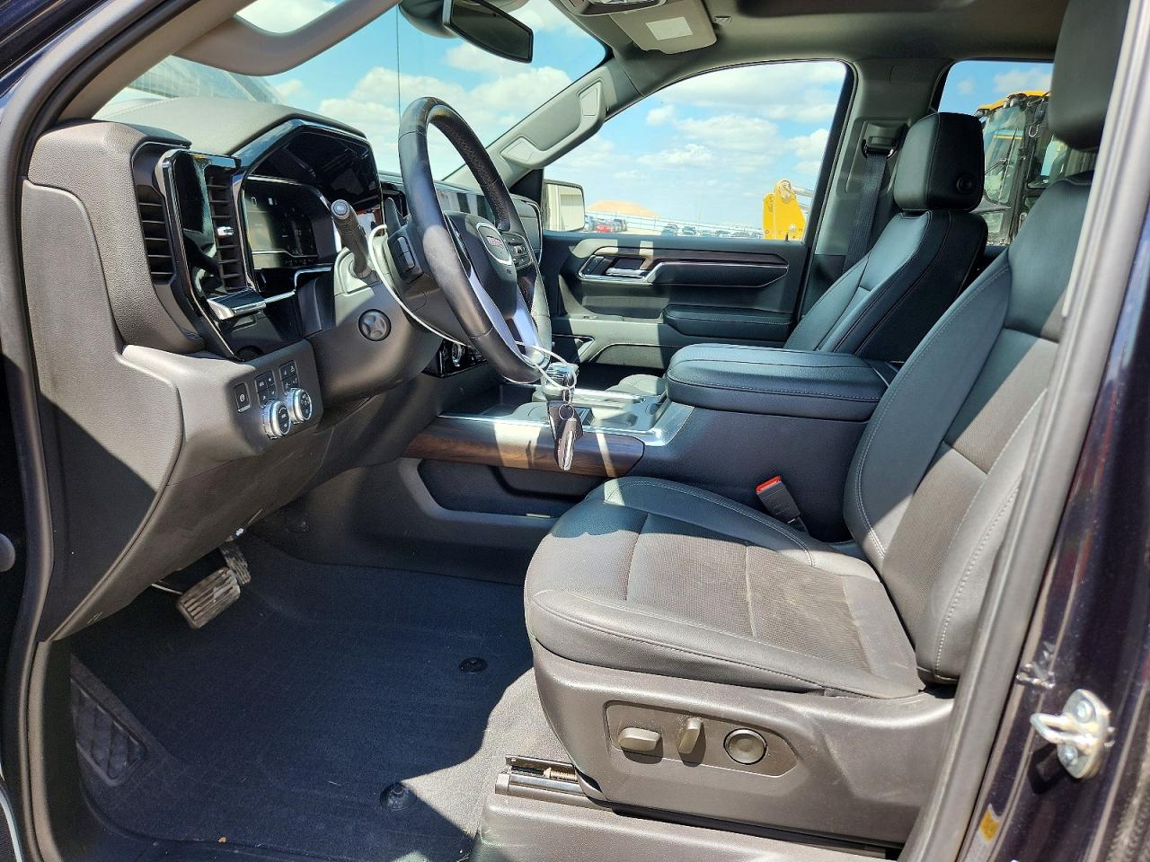 2023 GMC SIERRA VIN 1GTUUDEDXPZ179369 photo 7