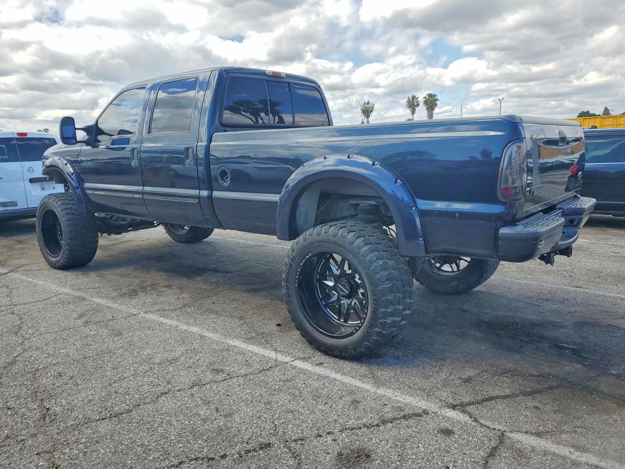 1999 Ford F350 VIN 1FTSW31S8XEF03054 photo 2