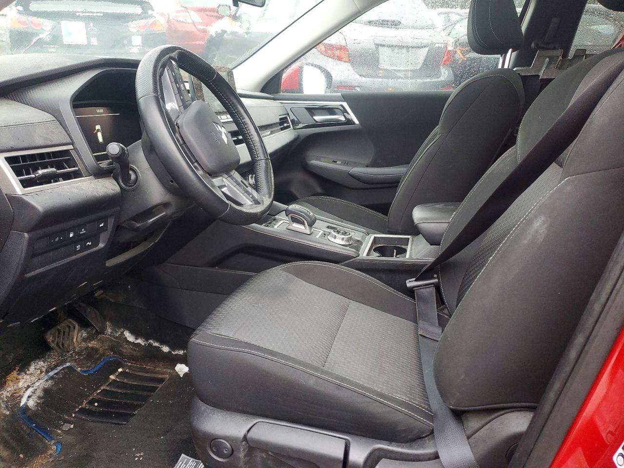 2025 Mitsubishi Outlander VIN JA4T5VA98SZ601142 photo 7