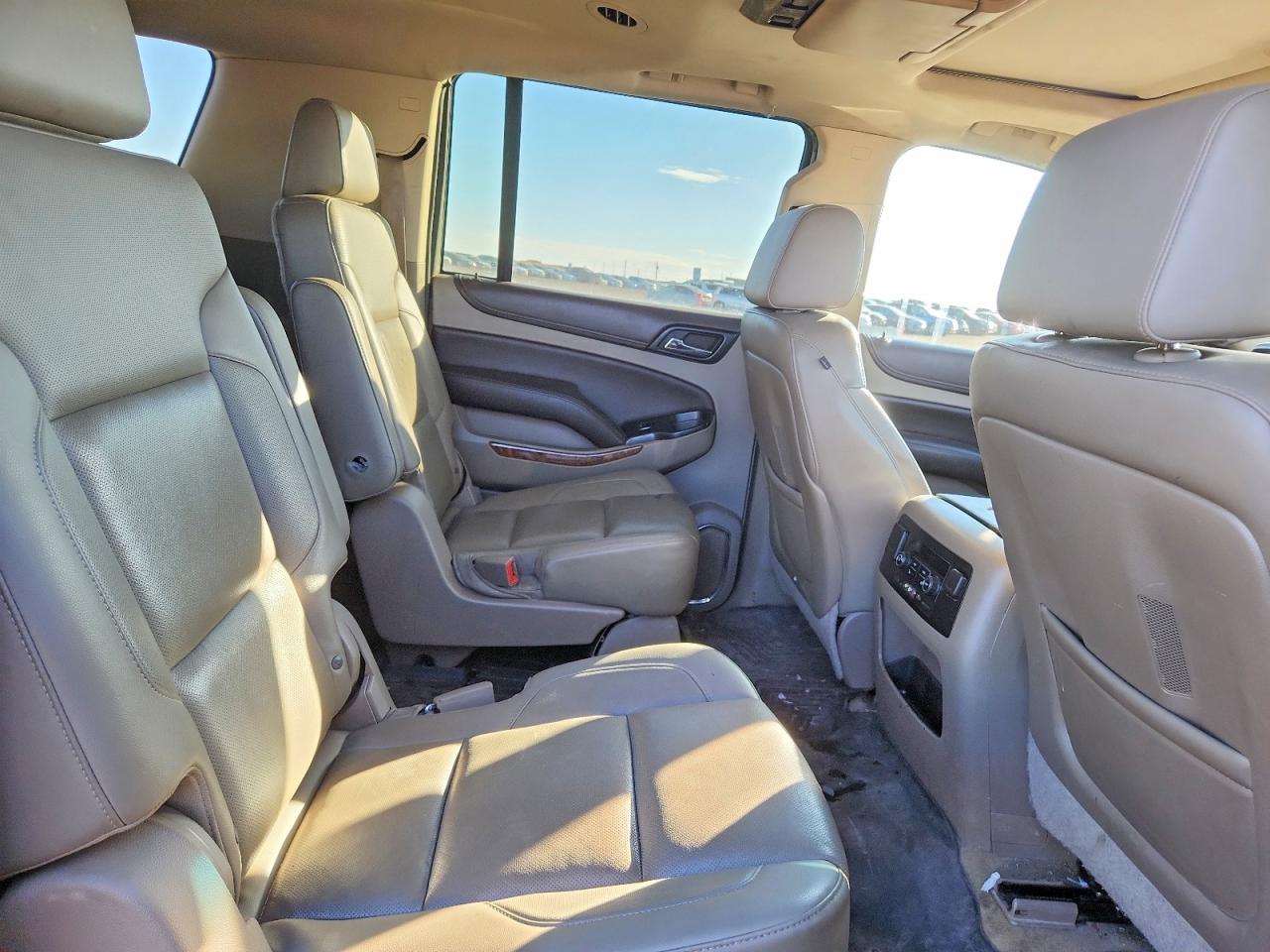 2015 CHEV Suburban VIN 1GNSKKKC3FR567966 photo 11