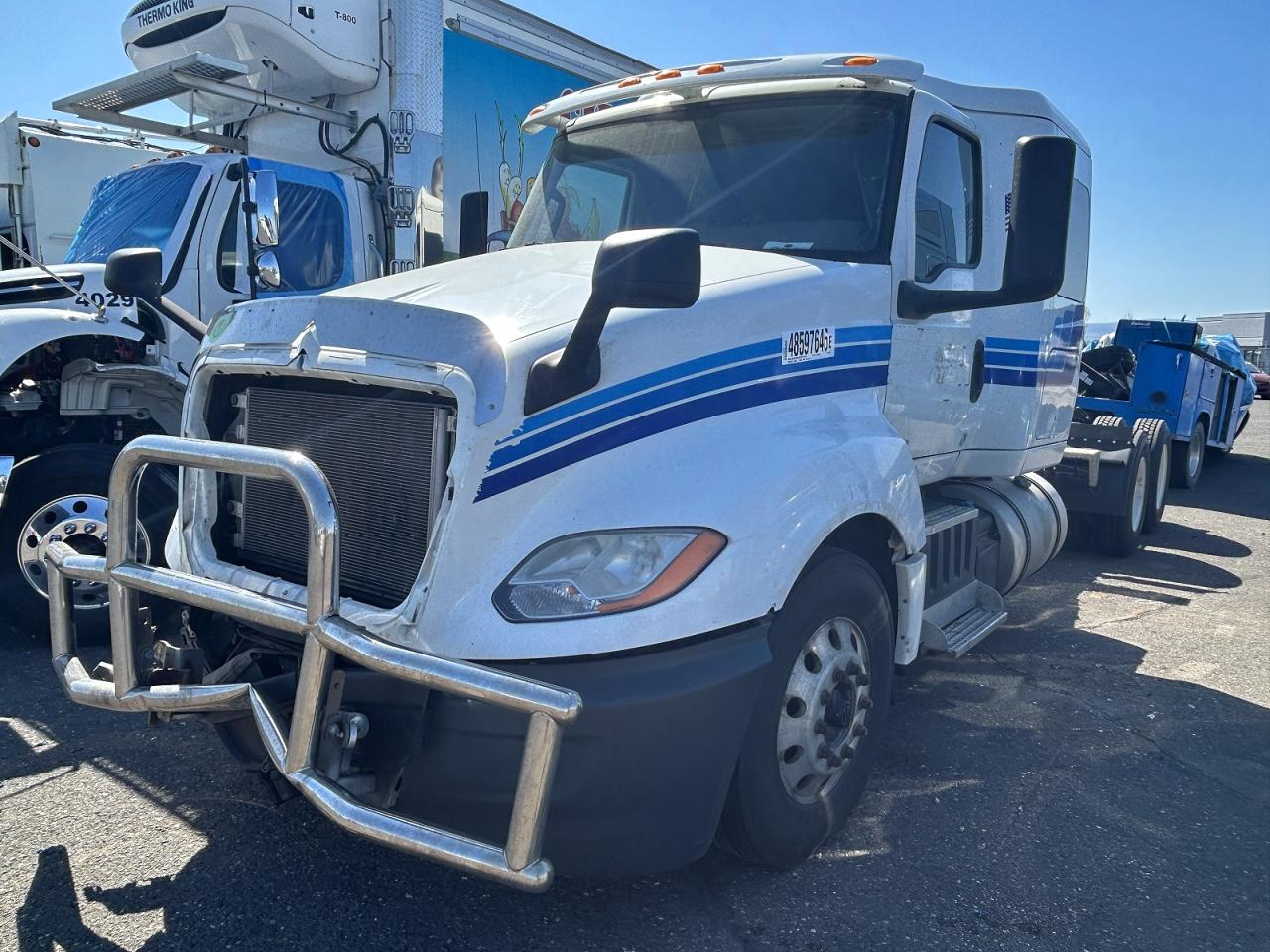 2019 International All other VIN 3HSDZTZR5KN184685 photo 2