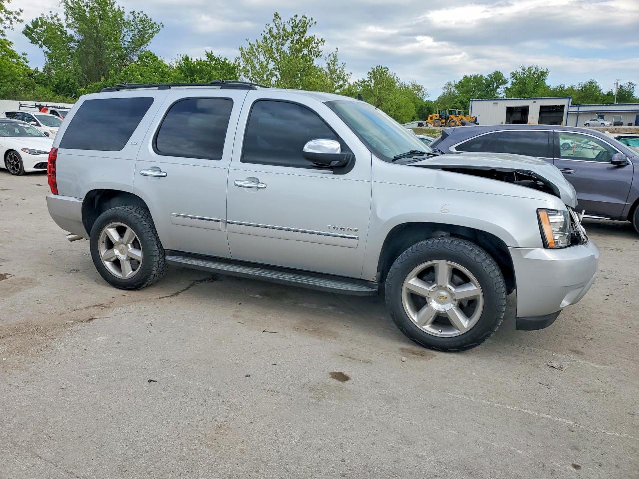 2012 Chevrolet Tahoe VIN 1GNSKCE02CR215402 photo 4