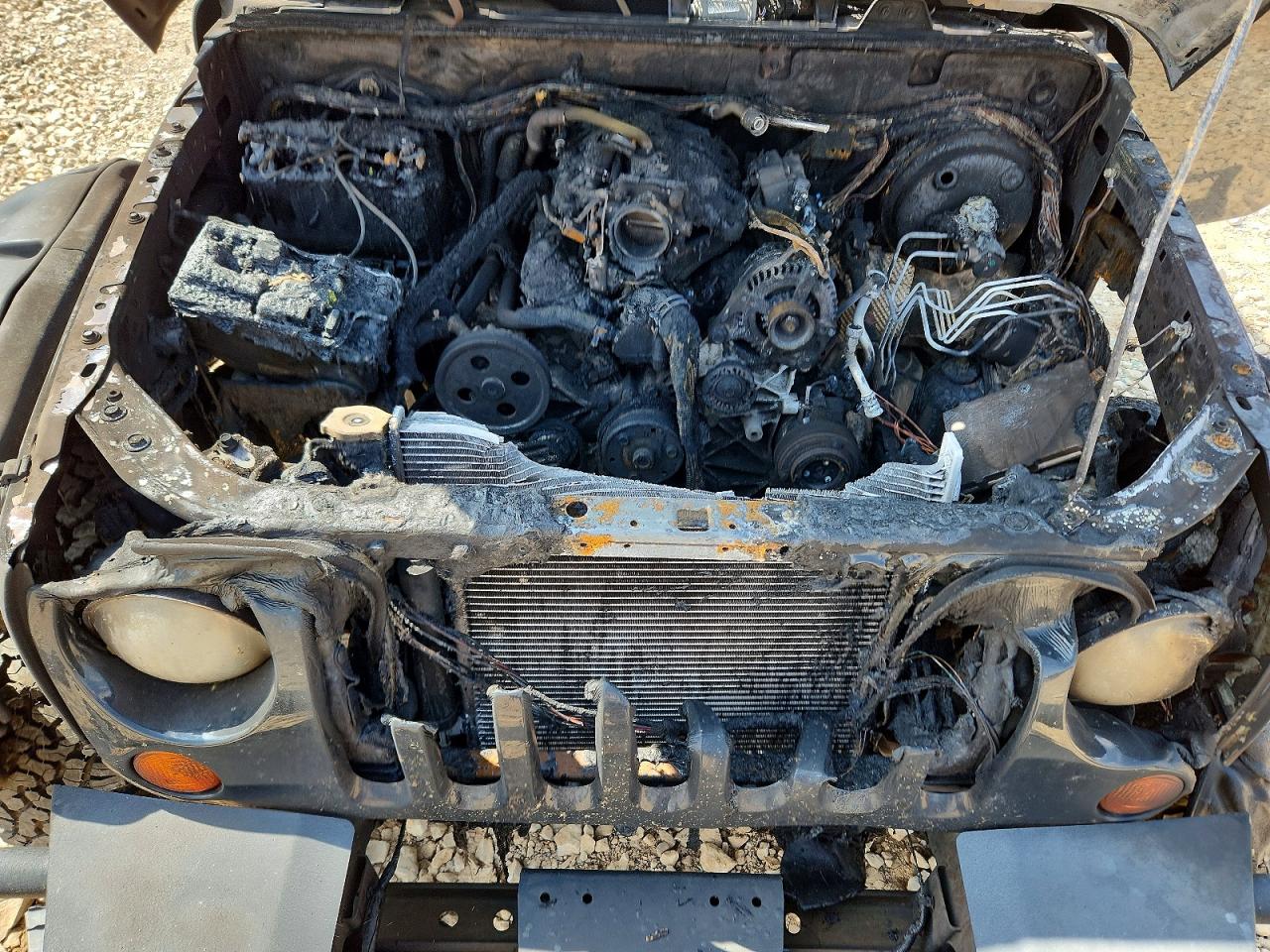 2009 Jeep Wrangler / VIN 1J4GA39119L753552 photo 12