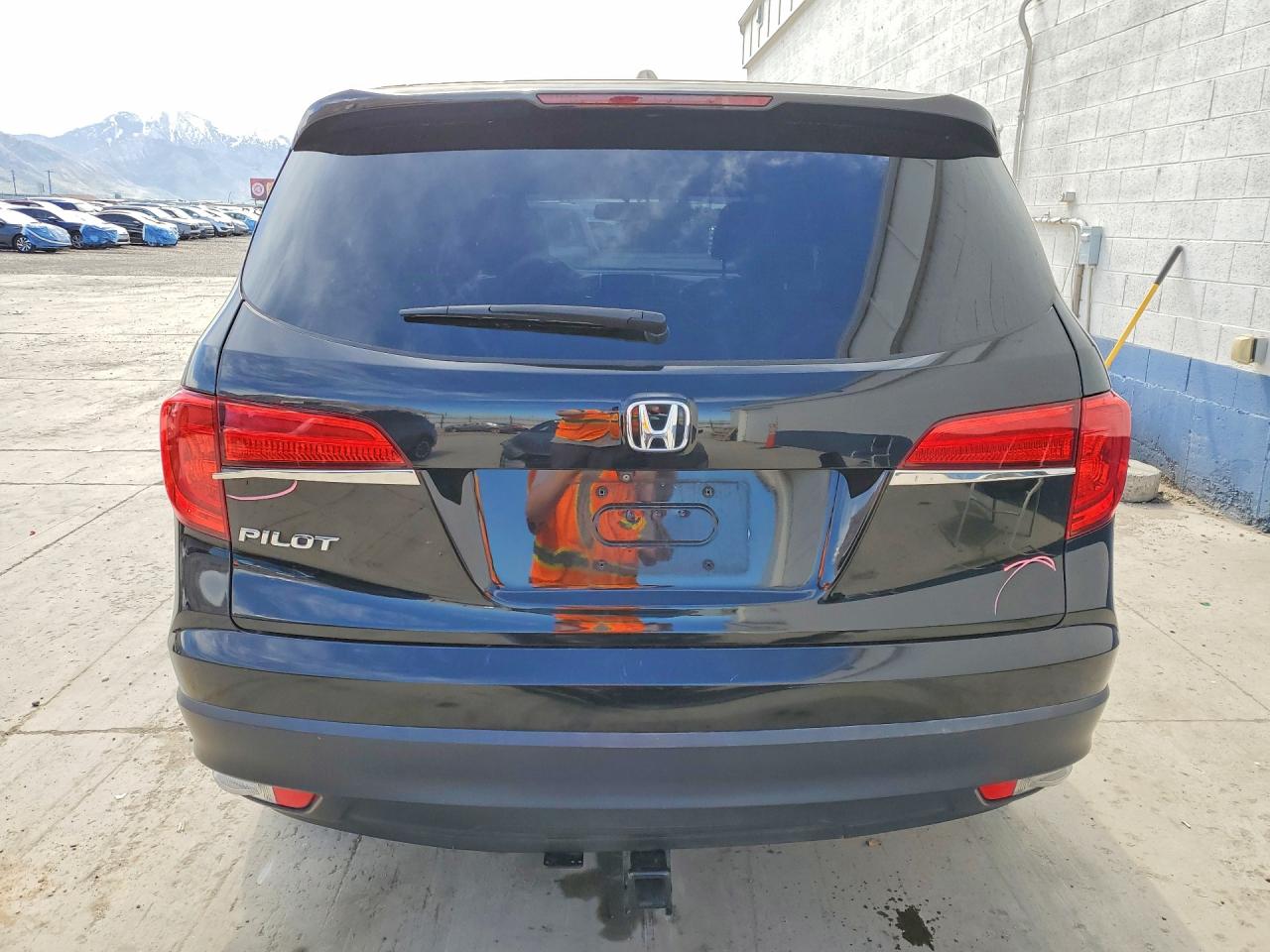 2016 Honda Pilot VIN 5FNYF5H5XGB033341 photo 6
