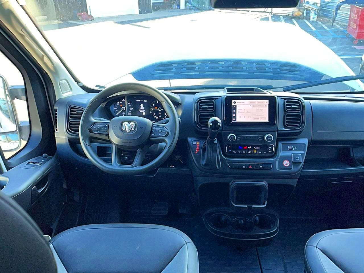 2025 Ram Promaster VIN 3C6MRVHG4SE549112 photo 9