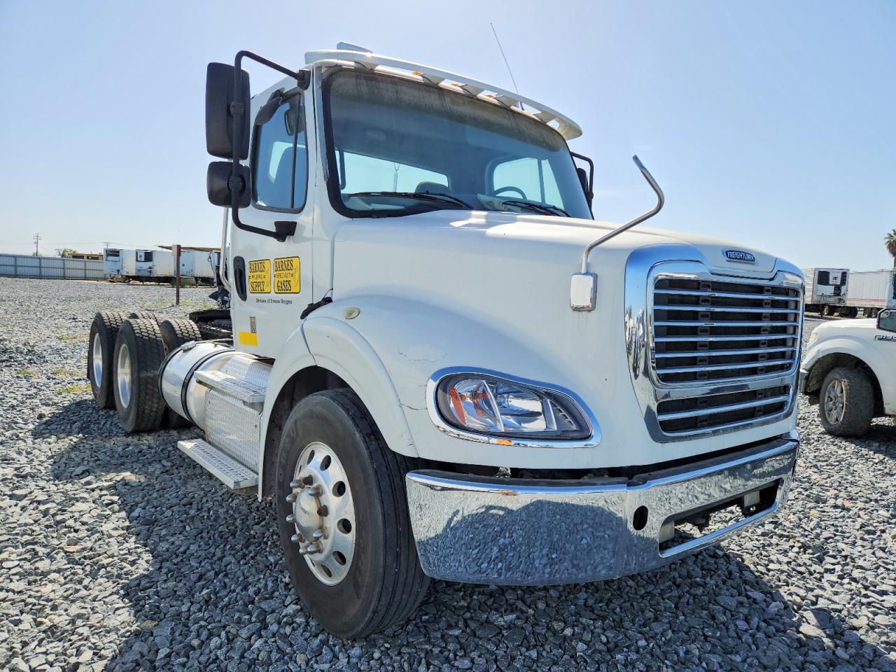 2015 FREIGHTLINER All other VIN 1FUJC5DV2FHGD6631 photo 1