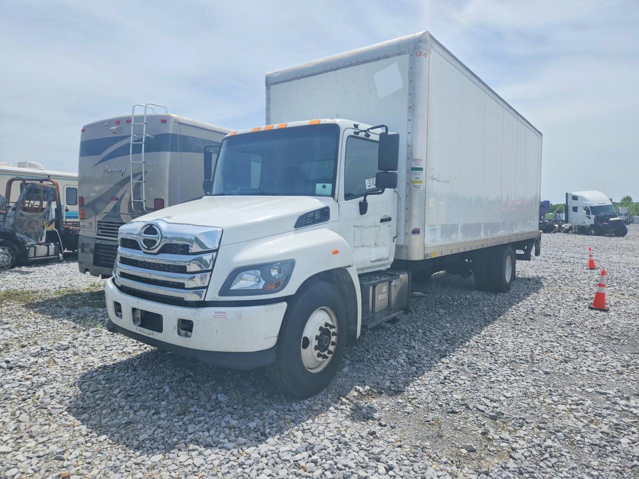 2023 HINO All other VIN 5PVNJ7AV8P5T52035 photo 1