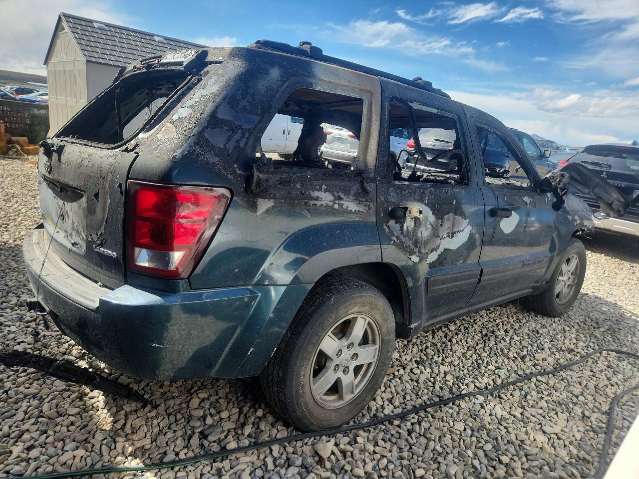 2005 Jeep Cherokee VIN 1J4GS48K35C691885 photo 3