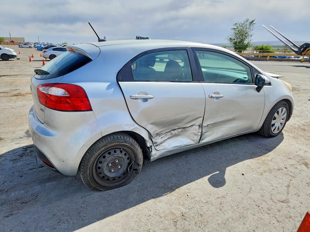 2015 Kia Rio VIN KNADM5A38F6518162 photo 3