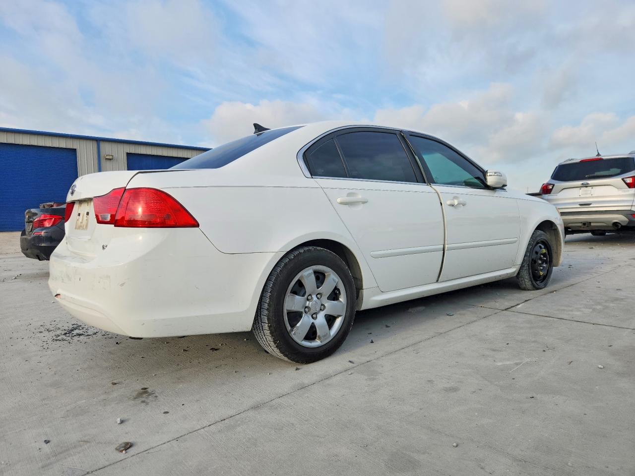 2009 Kia Optima VIN KNAGE228595360330 photo 3